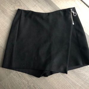 ZARA SUEDE BLACK SKORT